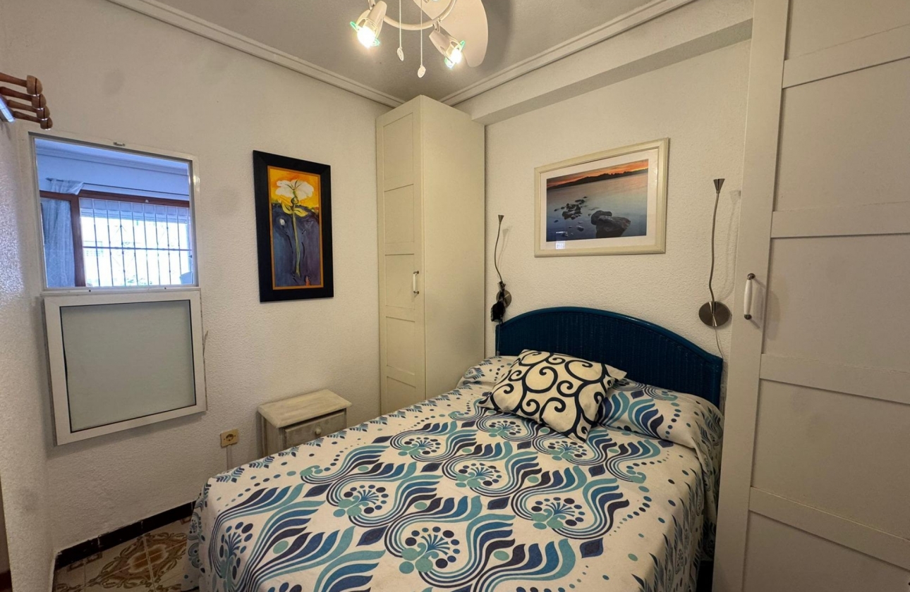 Reventa - Bungalow - Torrevieja - Playa De Los Naufragos