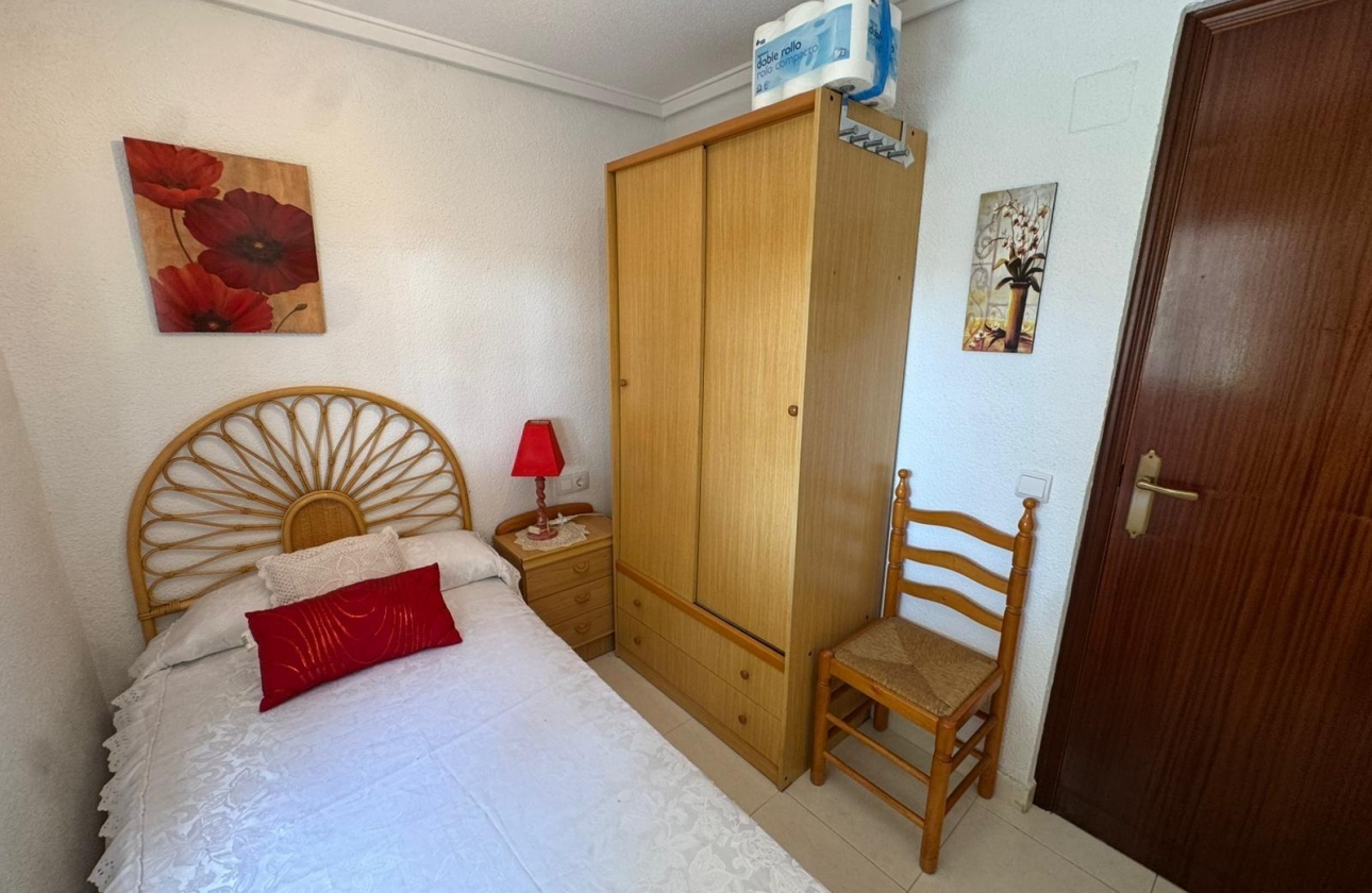 Reventa - Bungalow - Torrevieja - Playa De Los Naufragos