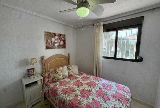 Reventa - Bungalow - Torrevieja - Playa De Los Naufragos