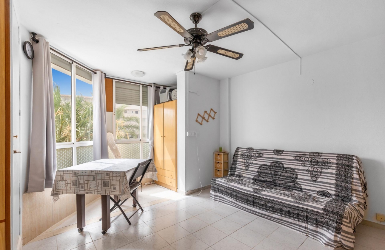 Reventa - Estudio - Torrevieja - Torreblanca