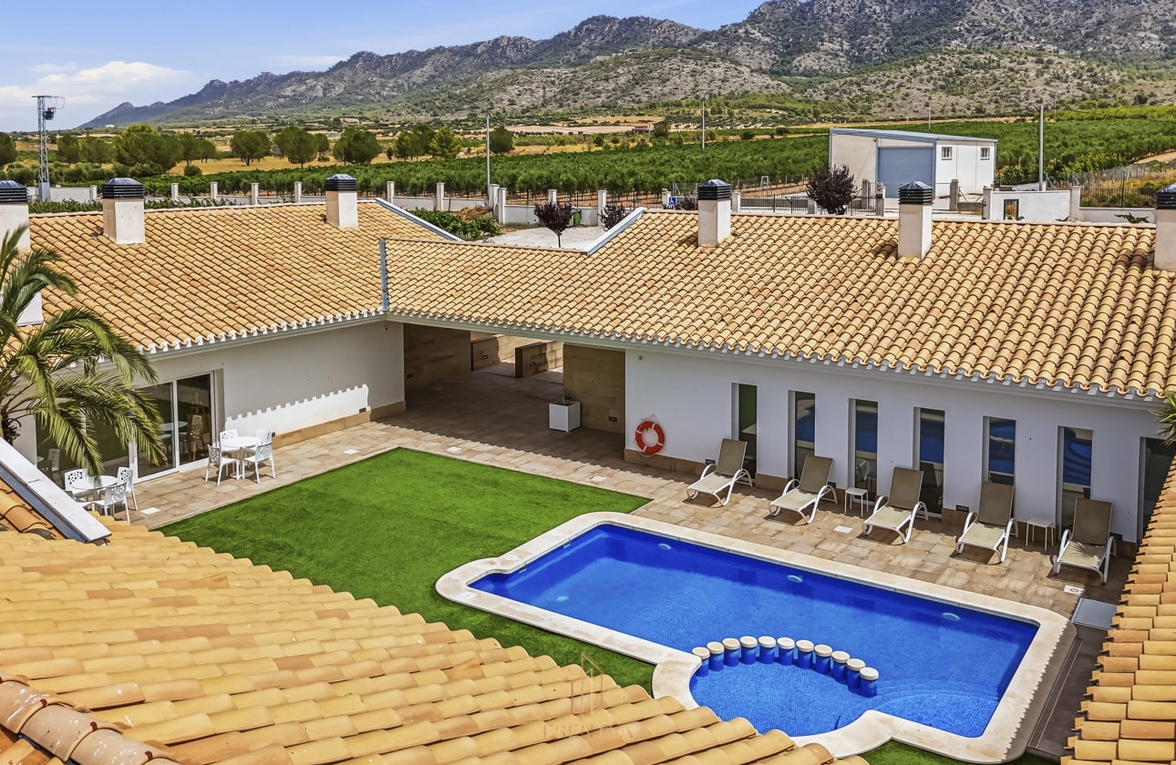 Resale - Villa - Yecla