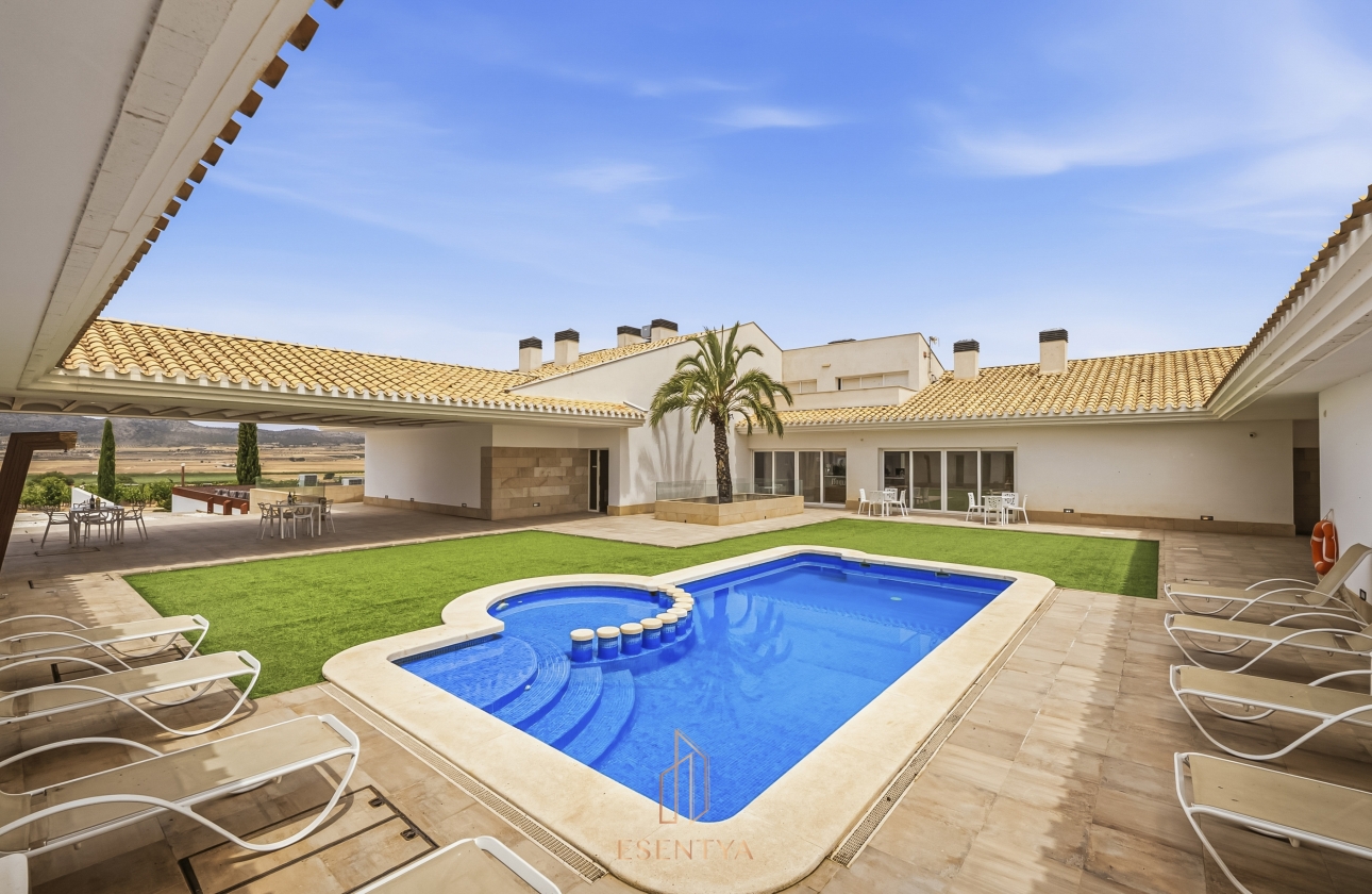 Resale - Villa - Yecla