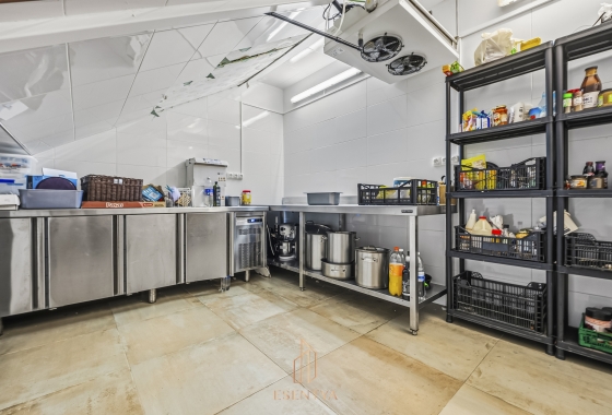 Resale - Villa - Yecla