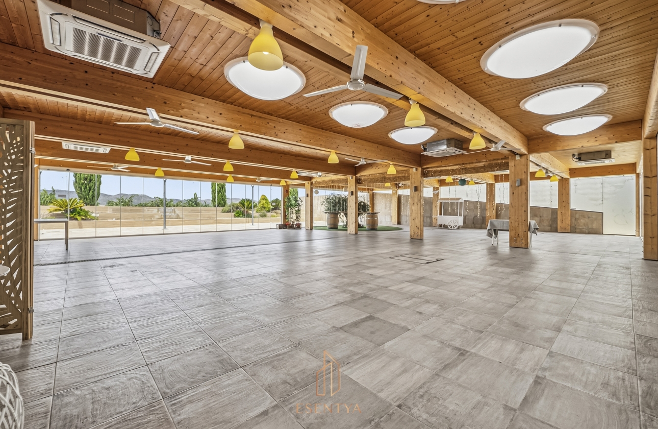 Resale - Villa - Yecla