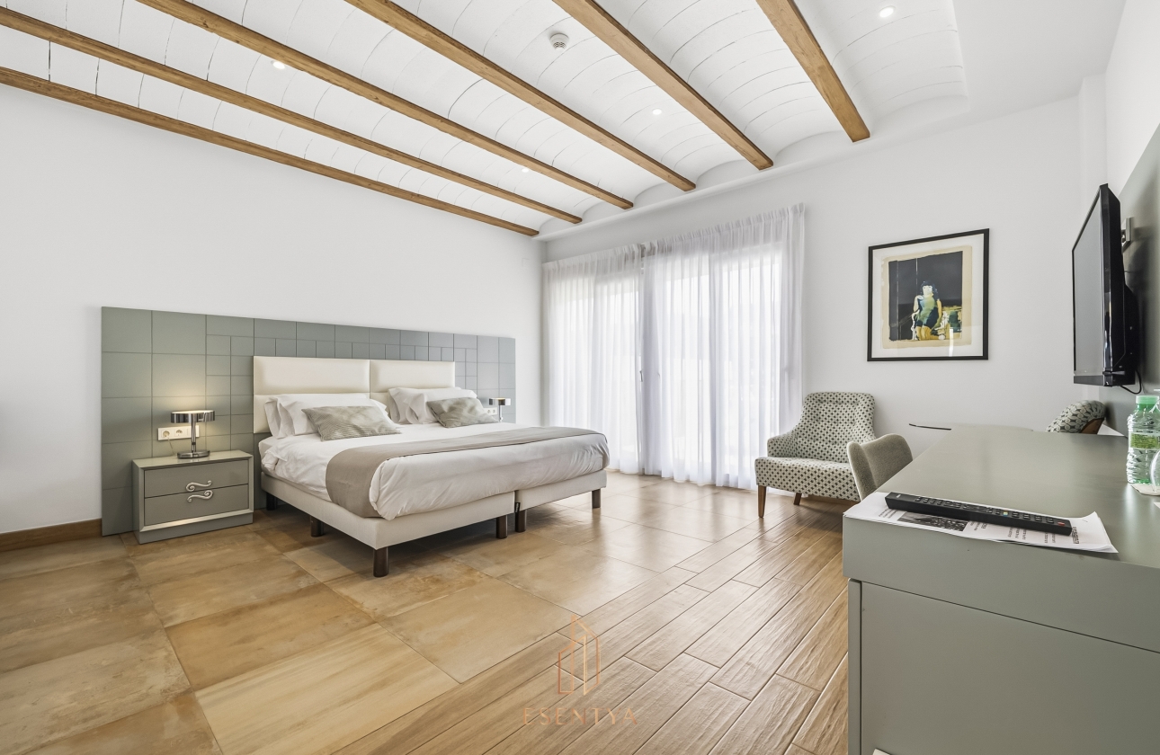 Resale - Villa - Yecla