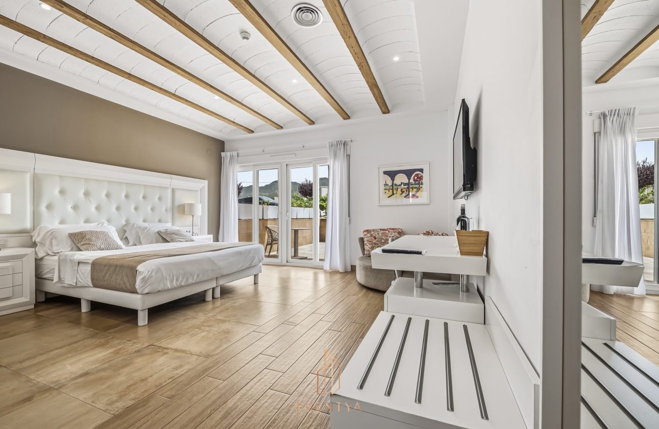 Resale - Villa - Yecla