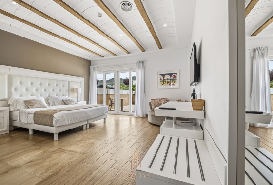 Resale - Villa - Yecla
