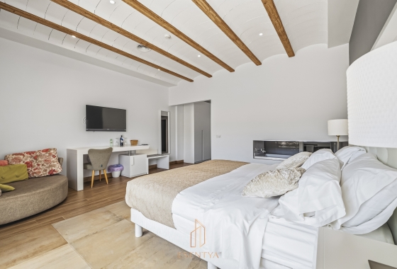 Resale - Villa - Yecla
