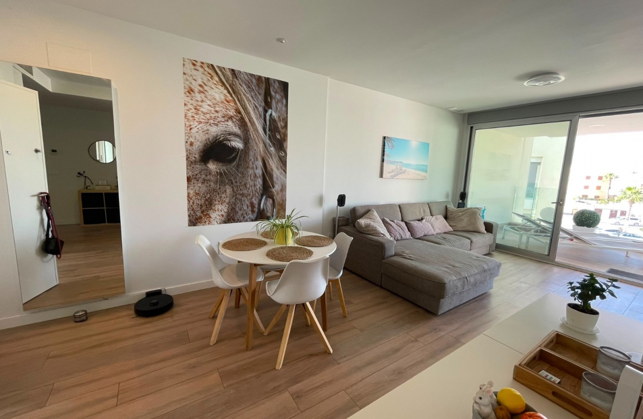 Resale - Apartment - Orihuela Costa