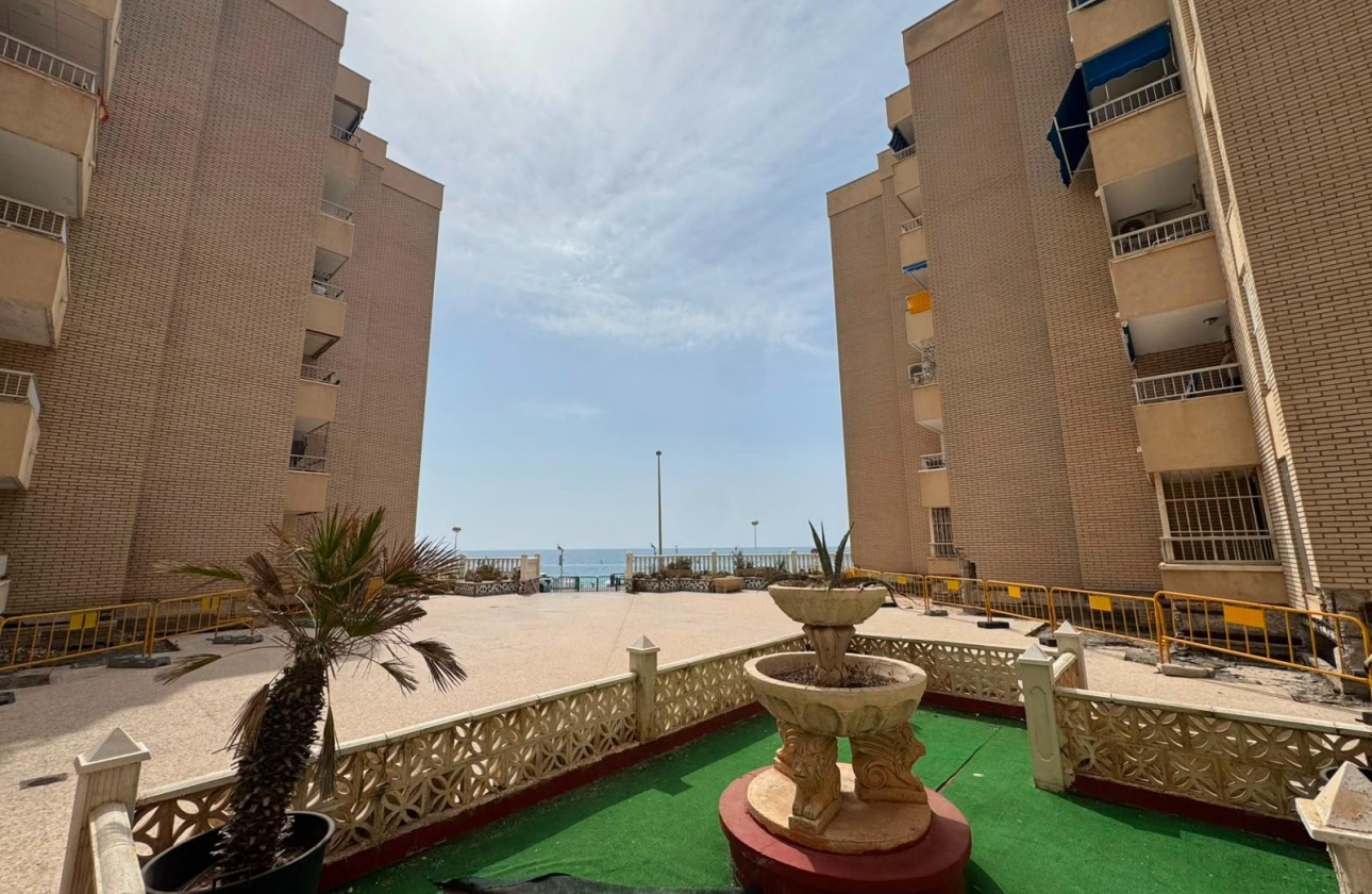 Rynek wtórny - Apartament - Torrevieja - Playa de los Locos