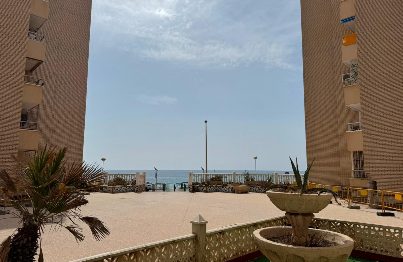Rynek wtórny - Apartament - Torrevieja - Playa de los Locos
