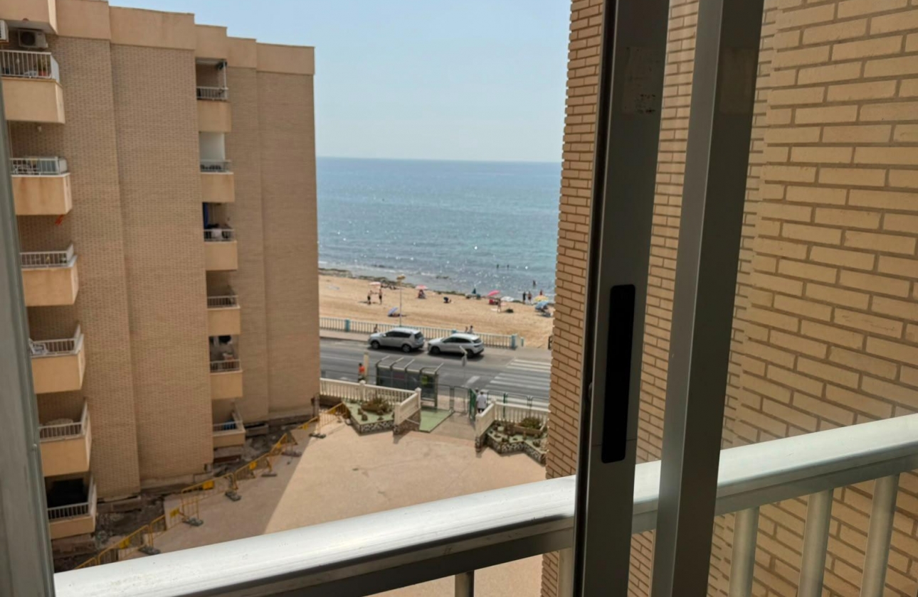 Rynek wtórny - Apartament - Torrevieja - Playa de los Locos