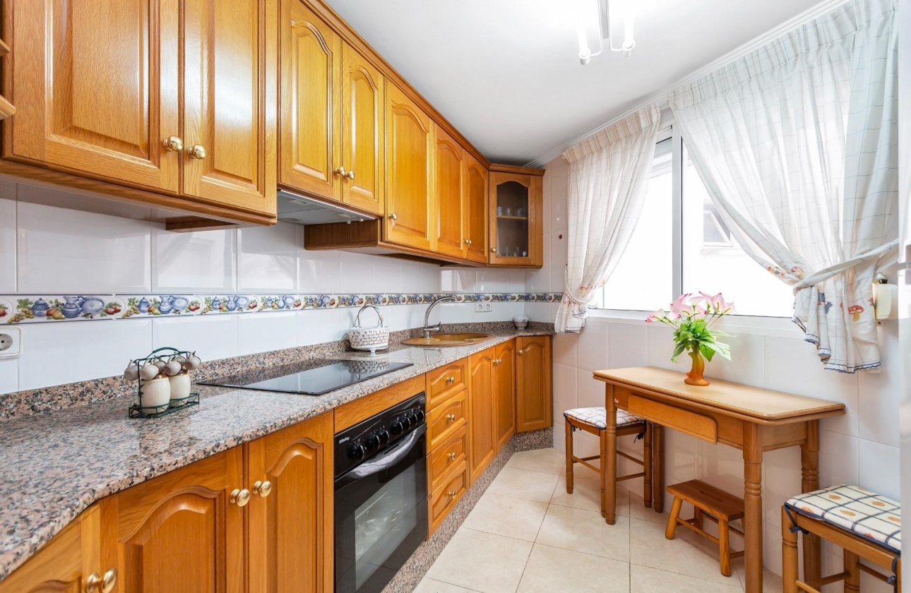 Rynek wtórny - Apartament - Torrevieja - Playa de los Locos