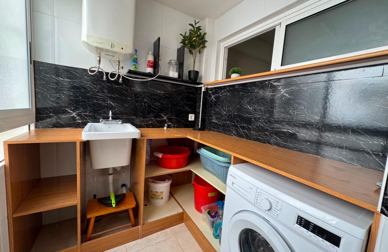Rynek wtórny - Apartament - Torrevieja - Playa de los Locos
