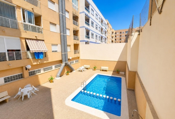 Rynek wtórny - Apartament - Torrevieja - Estacion de autobuses