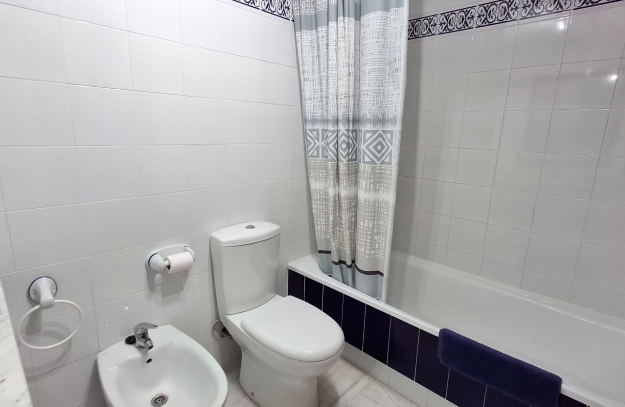 Rynek wtórny - Apartament - Torrevieja - Playa de los Locos