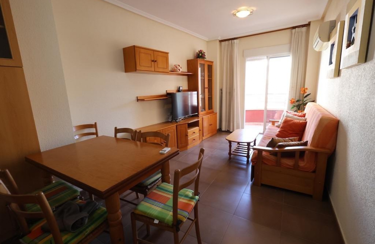 Resale - Apartment - Torrevieja - Centro