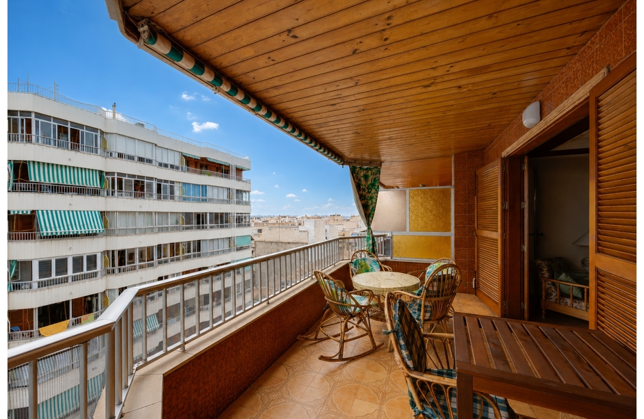 Resale - Apartment - Torrevieja - Acequion