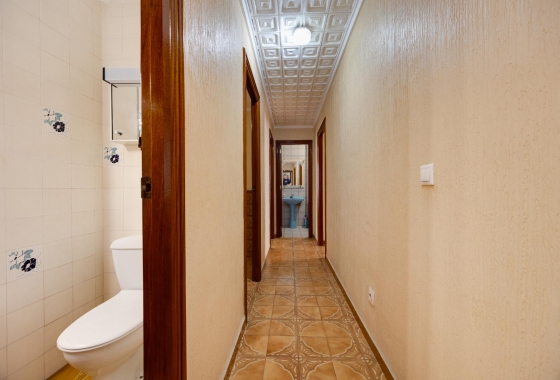 Resale - Apartment - Torrevieja - Acequion