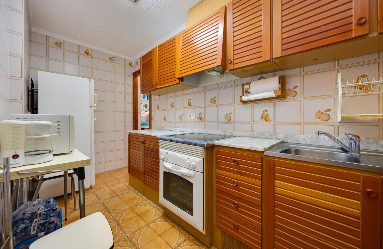 Resale - Apartment - Torrevieja - Acequion