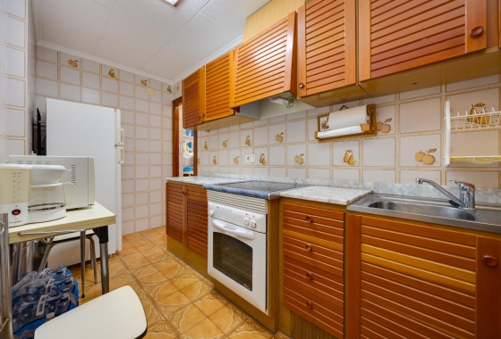 Resale - Apartment - Torrevieja - Acequion