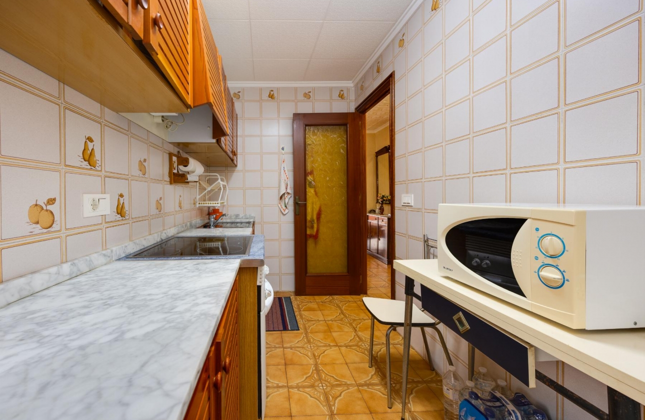 Resale - Apartment - Torrevieja - Acequion