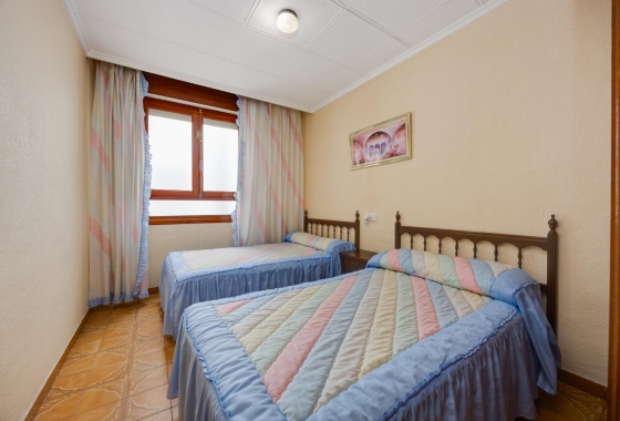 Resale - Apartment - Torrevieja - Acequion