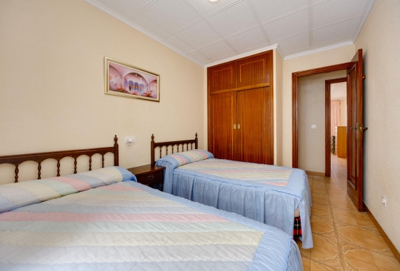 Resale - Apartment - Torrevieja - Acequion