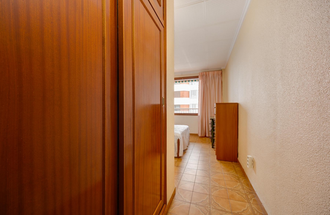 Resale - Apartment - Torrevieja - Acequion