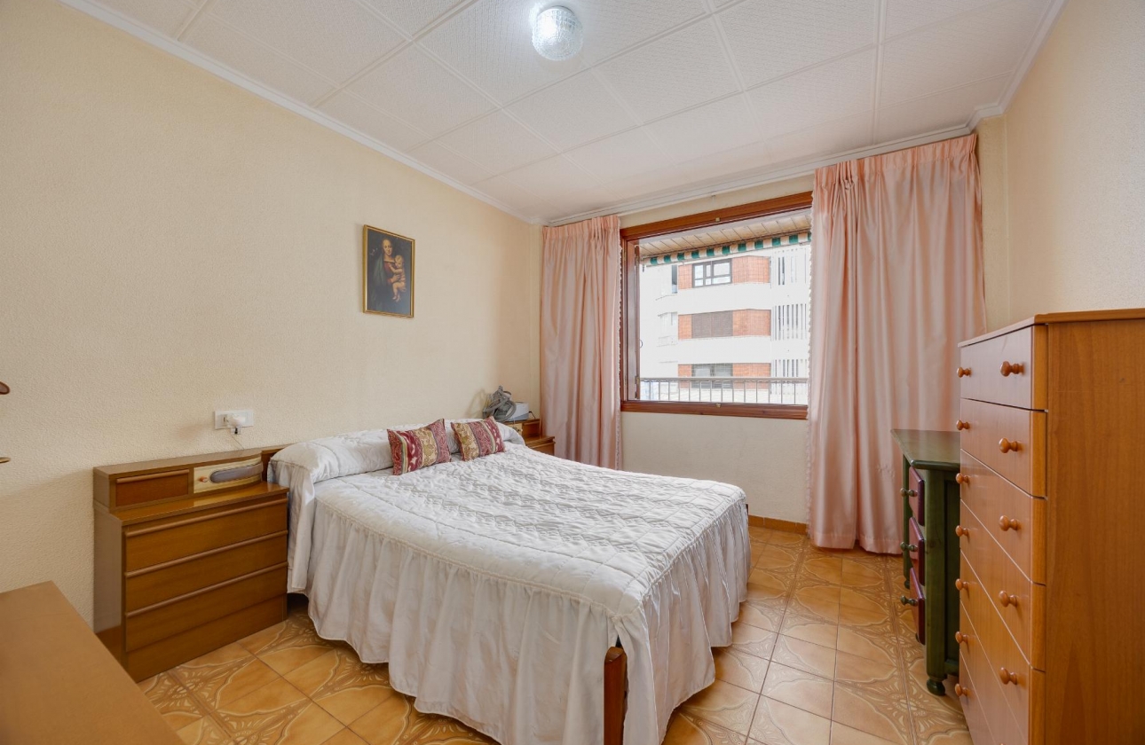 Resale - Apartment - Torrevieja - Acequion