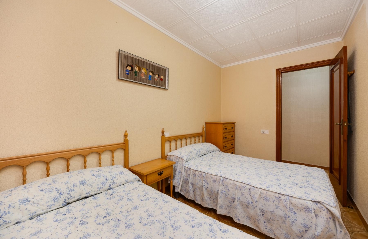 Resale - Apartment - Torrevieja - Acequion