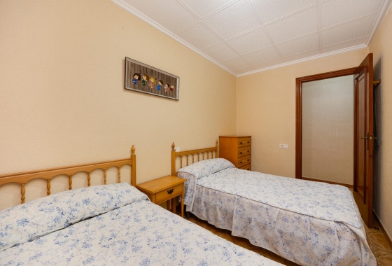 Resale - Apartment - Torrevieja - Acequion
