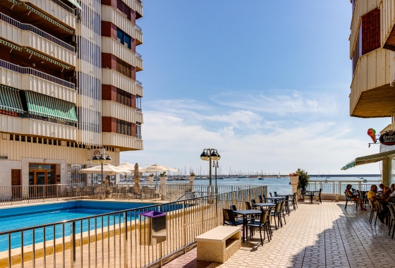 Resale - Apartment - Torrevieja - Acequion