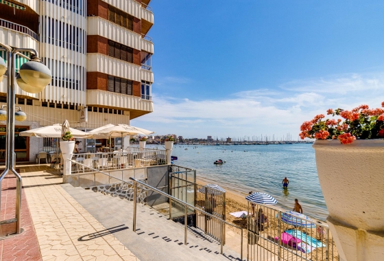 Resale - Apartment - Torrevieja - Acequion