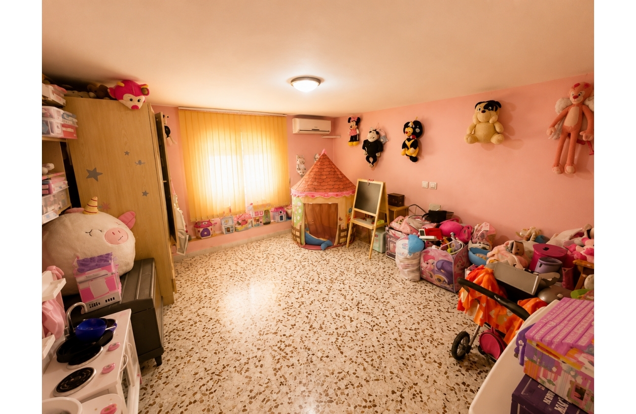 Resale - Villa - Torrevieja - La Siesta - El Salado -  Torreta