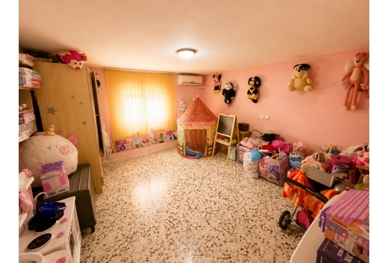 Resale - Villa - Torrevieja - La Siesta - El Salado -  Torreta