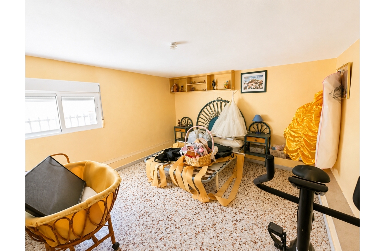 Resale - Villa - Torrevieja - La Siesta - El Salado -  Torreta