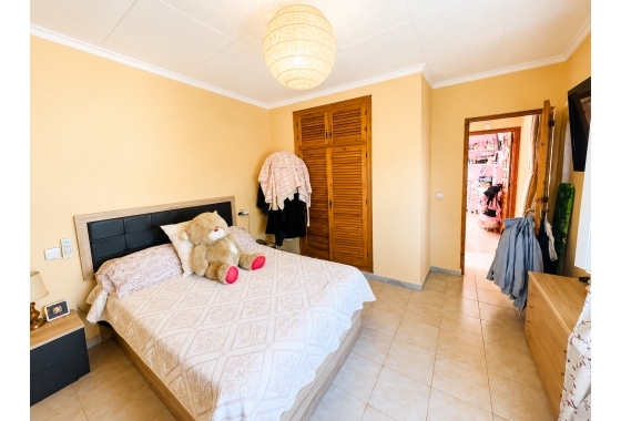 Resale - Villa - Torrevieja - La Siesta - El Salado -  Torreta