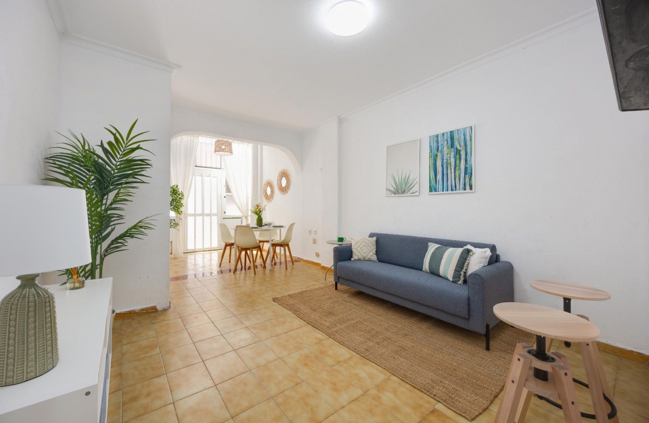 Resale - Apartment - Torrevieja - Playa del Cura