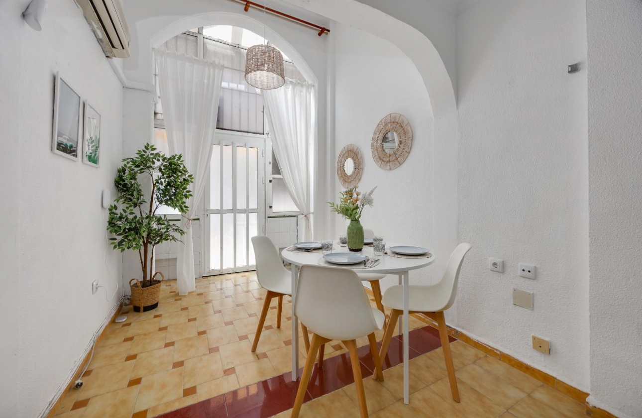 Resale - Apartment - Torrevieja - Playa del Cura