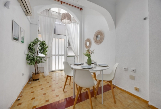 Resale - Apartment - Torrevieja - Playa del Cura