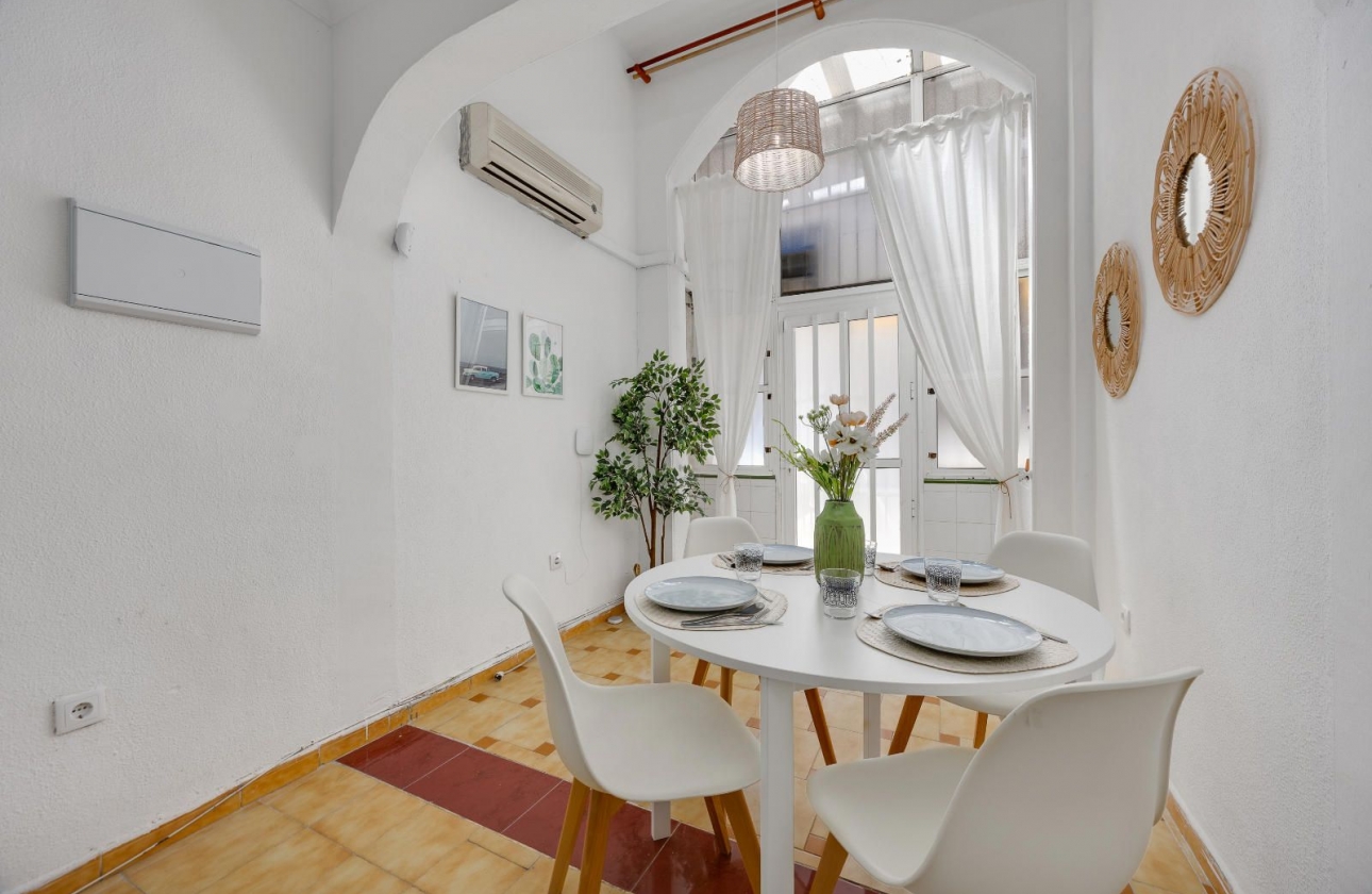 Resale - Apartment - Torrevieja - Playa del Cura