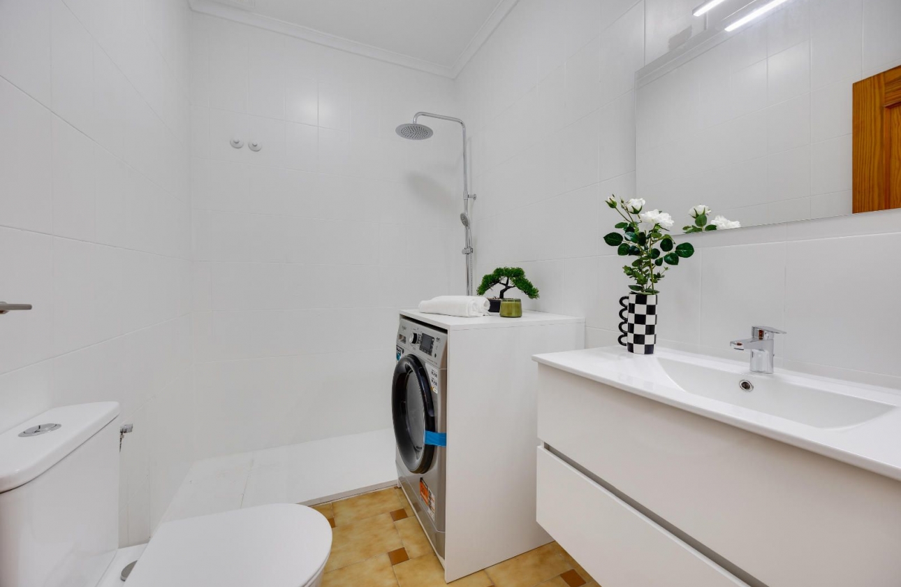Resale - Apartment - Torrevieja - Playa del Cura