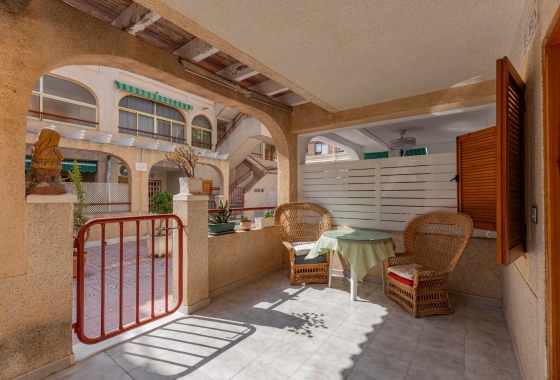Resale - Apartment - Torrevieja - Acequion