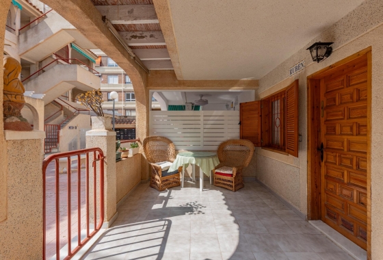 Resale - Apartment - Torrevieja - Acequion