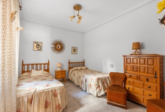 Resale - Apartment - Torrevieja - Acequion