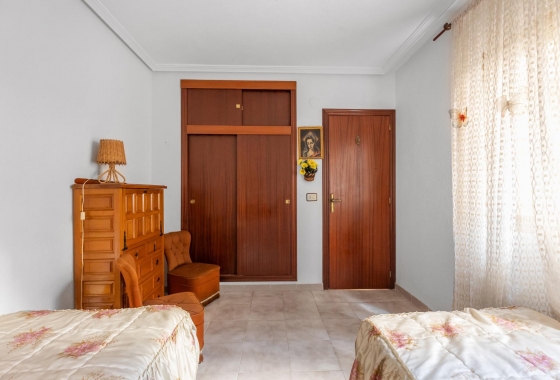 Resale - Apartment - Torrevieja - Acequion
