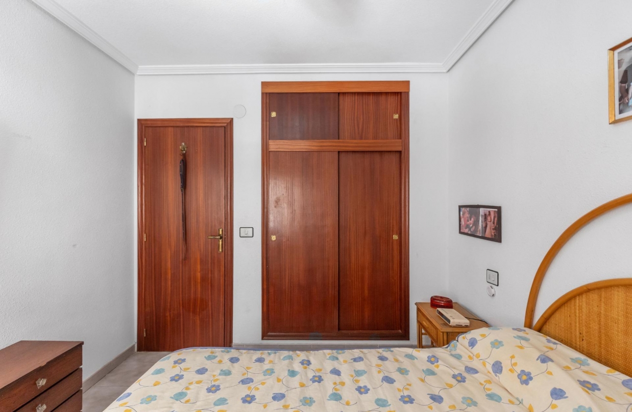 Resale - Apartment - Torrevieja - Acequion