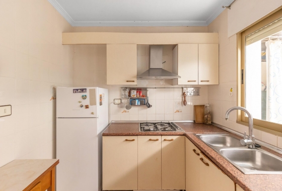 Resale - Apartment - Torrevieja - Acequion