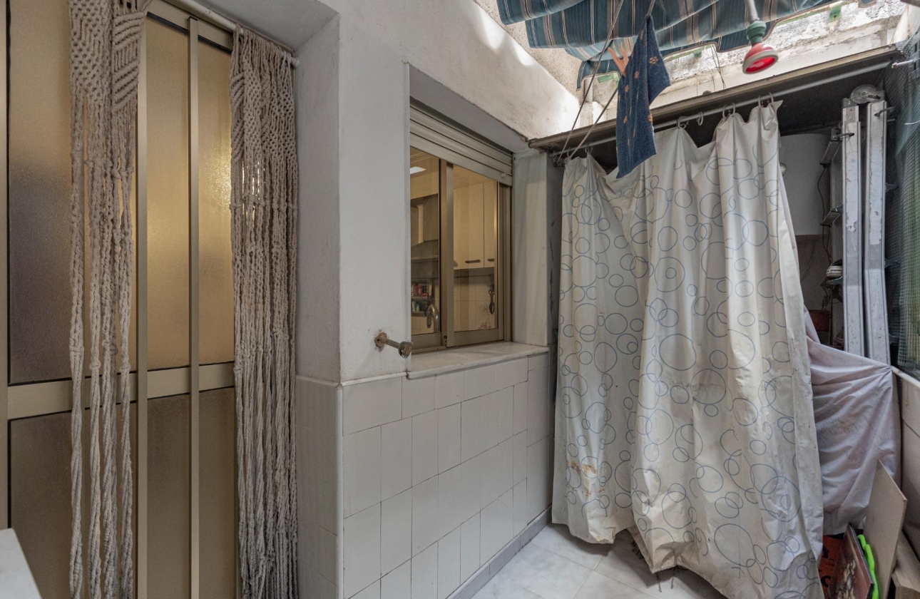 Resale - Apartment - Torrevieja - Acequion